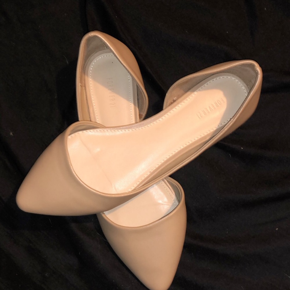 Charlotte Russe flats size 6 never worn